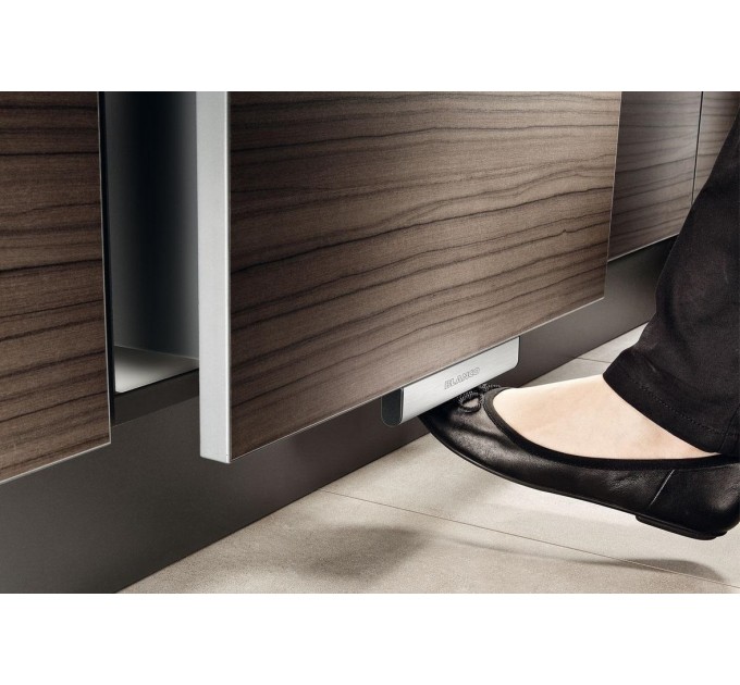 Педаль для відкриття дверцят Blanco Movex 519357