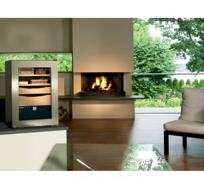 Сигарна шафа Liebherr ZKes 453