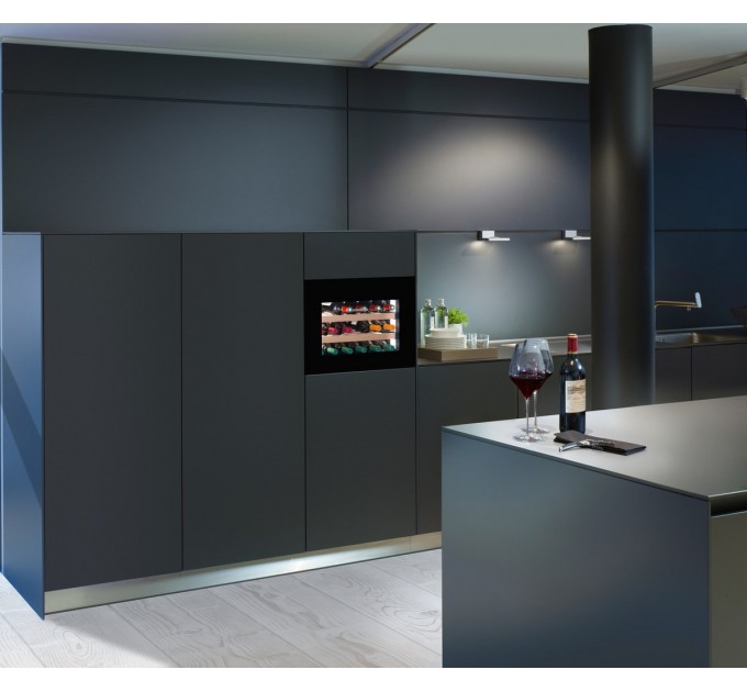 Вбудована винна шафа Liebherr WKEgb 582