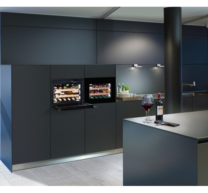 Вбудована винна шафа Liebherr WKEgb 582
