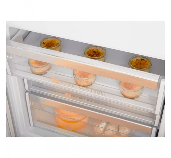 Вбудований холодильник Whirlpool SP40 802 EU