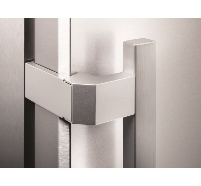 Двокамерний холодильник Liebherr CBNef 5735